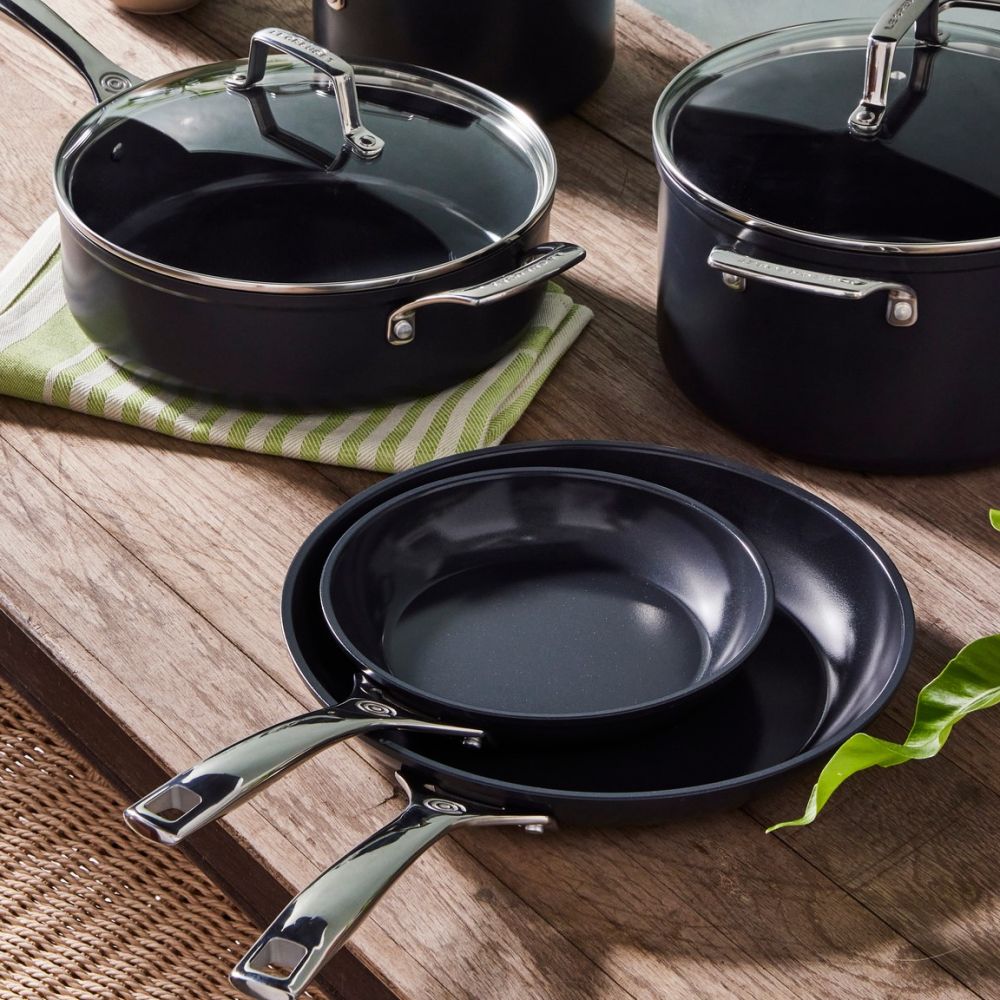 25_essential_ceramic_nonstick_cookware_collection_1381.jpg